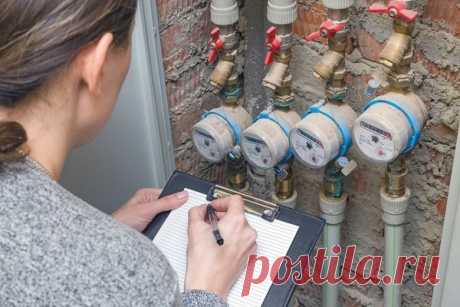 Сделать перерасчет за коммунальные услуги стало легче 09.11.2020 г. Добиться перерасчета за некачественно оказанные коммунальные услуги - например, если из крана идет ржавая вода, батареи холодные или скачет напряжение электросети - стало проще. С 7 ноября вступили в силу поправки в Жилищный кодекс.