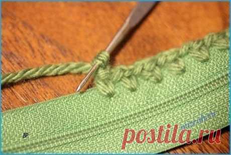 Рукодельницам на заметку: как вставить молнию в изделие, связанное крючком.