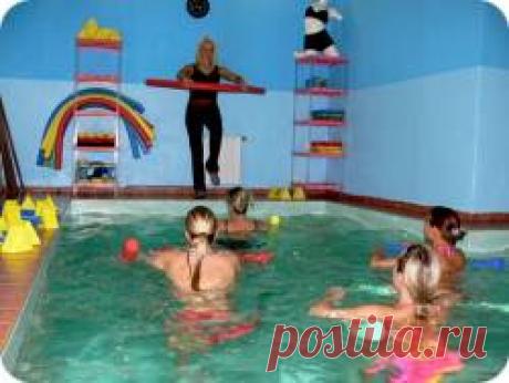 Уроки аквааэробики.