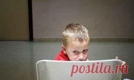 «Мама об меня молчала». Как отказ от разговора превращается в пытку для ребенка | Православие и мир