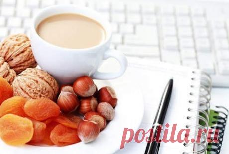 12 здоровых перекусов, которые снабдят вас энергией.