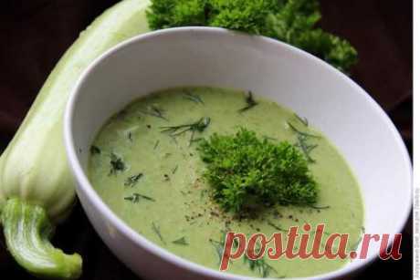 Суп-пюре из кабачка и петрушки