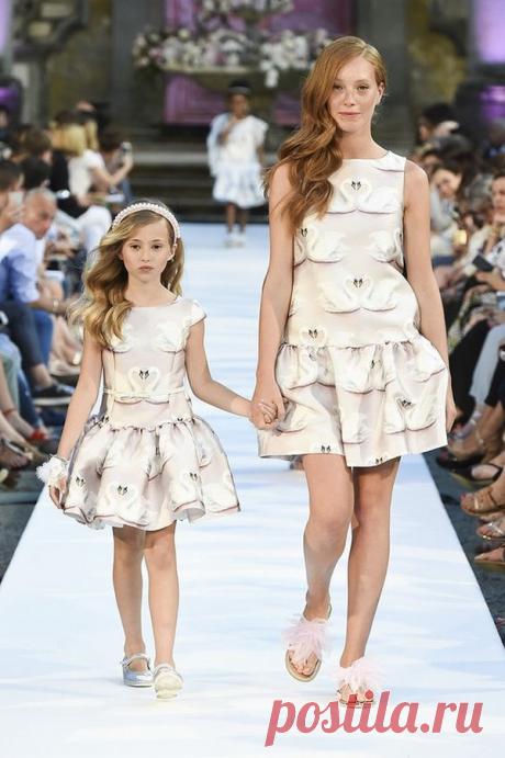 Красивейшие платья для девочек 2019-2020 года: лучшие идеи образов для юных принцесс | Чаровница и проказница
