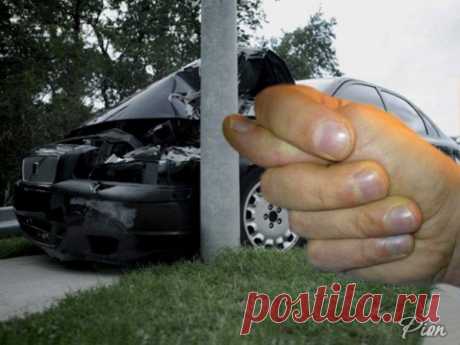 Как мужик со страховой судился Довольно интересная история о том, как застрахованный автомобиль одного парня был был разбит по вине третьего лица и требовал капитального ремонта, но страховая компания всячески пыталась найти любые причины, чтобы не платить по своим обязательствам.