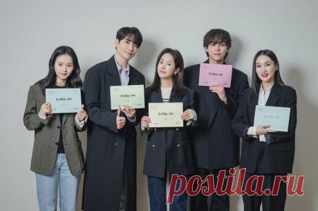 Офискор по-корейски: новая дорама «Мой идеальный секретарь» с Хан Джи Мин и Ли Джун Хёком | АЙДОЛ | Дзен