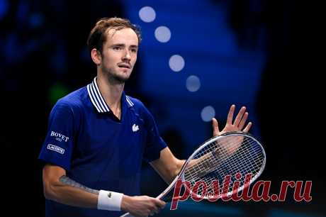 Российский теннисист Даниил Медведев вышел в четвертьфинал Australian open. Спортсмен обыграл португальца Нуну Боржеша.