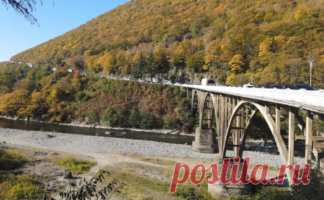 Мосты на въезде в Сухум разблокировали. Протестующие разблокировали все три ведущих в Сухум моста — Кодорский и верхний и нижний Гумистинские мосты, сообщает «РИА Новости».