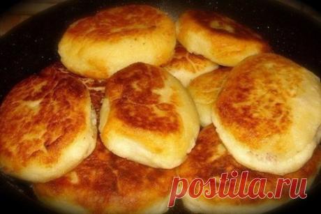 Случайно увидела,попробовала приготовить,пальчики оближешь) Картофельные зразы
Ингредиенты:
500 гр-.нежирной свинины ;
1, 5 кг-картофеля;
Показать полностью…