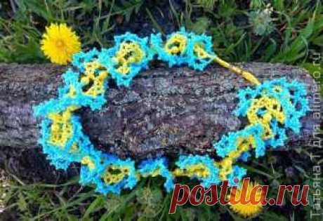 Кружевное ожерелье из бисера