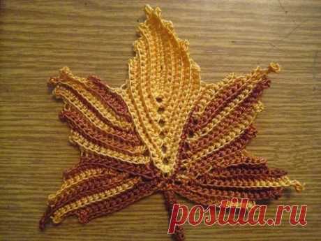 Кленовые листья крючком, схема: https://ru4kami.ru/vyazhem-uzory/101-klenovye-listya-kryuchkom.html
