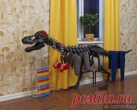 Батарея-тираннозавр.