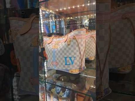 LV + шедевры искусства👌Мне нравится, а вам? #video #fashion #louisvuitton #bag #shorts #sorts #nice