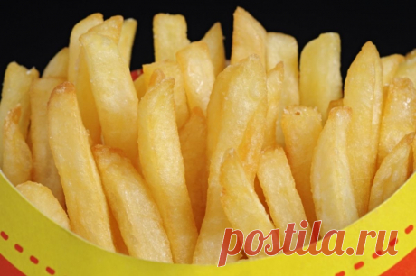 3АМОРОЗЬ И ЖАРЬ. Три способа приготовить картошку фри как в «Макдональдсе» Рассказываем, как поджарить хрустящую картошечку, как в ресторане фастфуда.