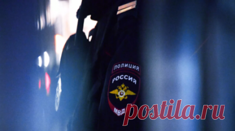 В Сургуте задержали пассажира самолёта за попытку покурить на взлётной полосе. В аэропорту Сургута (Ханты-Мансийский автономный округ) задержали пассажира за попытку закурить у трапа самолёта. Нарушителя привлекли к административной ответственности. Читать далее