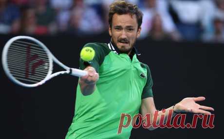 Даниил Медведев отказался защищать титул чемпиона турнира в Роттердаме. Российский теннисист объяснил отказ от участия в крупном турнире усталостью после Australian Open и проблемами с правой стопой. В Роттердаме сыграет вторая ракетка России Андрей Рублев