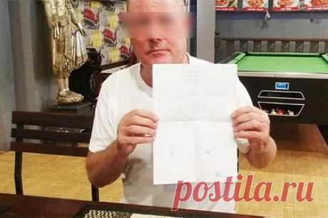 Обворованный проституткой турист застрял на курорте без паспорта и денег. 57-летний турист из Великобритании Стивен Пол пригласил к себе в отель 26-летнюю проститутку, которую встретил на одной из улиц курорта Паттайи. После того как мужчина заснул, она сбежала из номера путешественника вместе с сейфом, где хранились 8500 фунтов стерлингов (около 600 тысяч рублей).