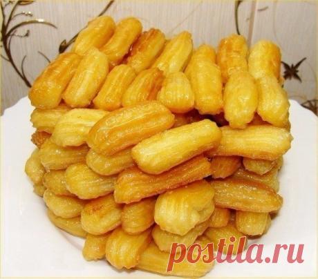 Жаренные заварные в сиропе.