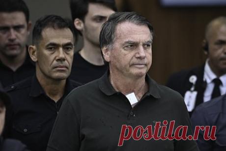 Болсонару объяснился за взлом электронного браслета