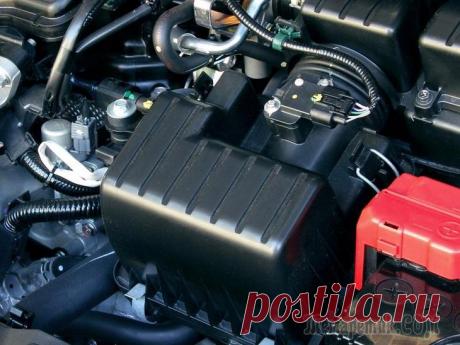 Поворот не туда: откуда на воздушном фильтре масло и что с этим делать Наверное, кто-то замечал такое явление: при замене воздушного фильтра на нём заметны следы масла. Чаще всего – в виде пятна, иногда заметны и отдельные капли. Как оно туда попало? Опасно ли это? Иногд...