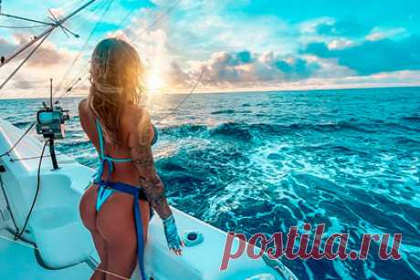 Модель поймала 64 гигантские рыбы и установила новый рекорд. В Коста-Рике в выходные с 6 на 7 ноября модель и телеведущая Марийке Ван Лаарховен Вега в составе команды капитана Хесуса Монтеро вышла в море на катере и поймала 62 атлантических голубых марлина и двух тихоокеанских парусников. Улов позволил девушке установить новый рекорд. Она добавила, что всех марлинов отпустили.