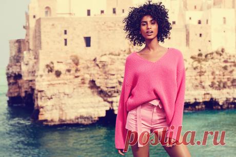 Модная женская одежда - актуальные тренды | H&M RU Самые актуальные модные тенденции в H&M. Выбирайте женскую одежду и аксессуары, вдохновляясь последними трендами.