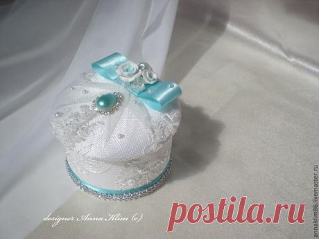 Acheter Cercueil pour les anneaux "Gentle Turquoise" dans la boutique en ligne à la Foire des Maîtres