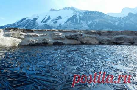 Замерзшие озера и водоемы по всему миру Пруд в Швейцарии
Голубой пруд в Японии
На лошади по Сибири
Озеро Абрахам, Канада
Озеро Байкал, Россия
Ледяные цветы, Арктика
Озеро Дружбы, Россия
Озеро Абрахам, Канада
Замерзший пруд
Геомет…