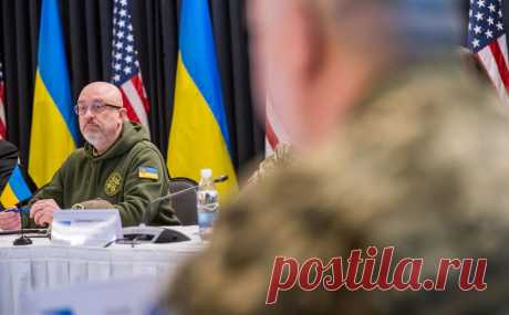 Резников рассказал о минировании всех мостов в Киеве прошлой зимой. Резников заявил, что в случае прорыва российских военных в столицу с севера мосты были бы взорваны. В начале боевых действий российское Минобороны сообщило о блокировании Киева; в марте на этом направлении провели перегруппировку