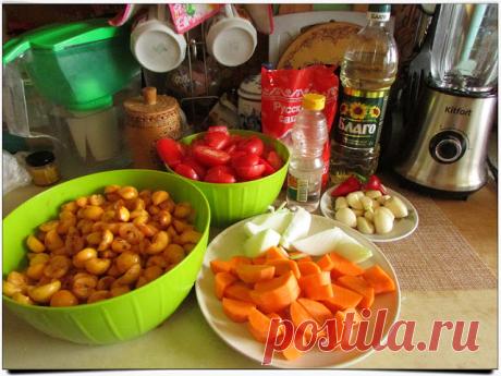 Последние (или крайние?!) заготовки октября. Аджика с ранетками