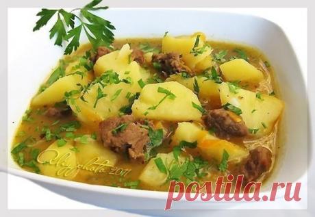 Жаркое по-домашнему
Приготовление:
Курицу порезать средне (у меня было 2 окорочка)
Поджарить на раст. масле почти до готовности с луком и морковью.
Показать полностью…