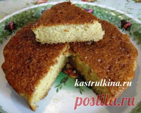 Как приготовить манник без яиц на кефире и молоке . Оригинальный рецепт манника, пропитанного сахарным сиропом, благодаря чему вкус у него становится медовым и просто тает во рту. Пошаговый мастер класс по приготовлению. Обязательно попробуйте!