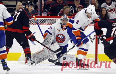Передача Романова и 33 сейва Сорокина помогли "Айлендерс" обыграть "Каролину" в матче НХЛ. Команда из Нью-Йорка выиграла со счетом 6:2