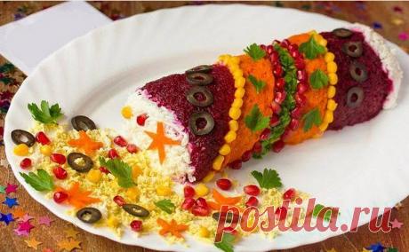 Праздничные салаты: простые и вкусные рецепты на новогодний стол Приготовить праздничные салаты вам помогут рецепты с фото. Простые и вкусные блюда разнообразят меню новогоднего стола и Рождества.