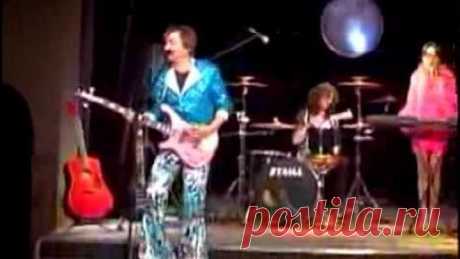 "Чашка кофию" поет автор Дмитрий Чижов