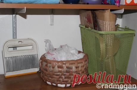 Cestas hechas de bolsas de plásticas.