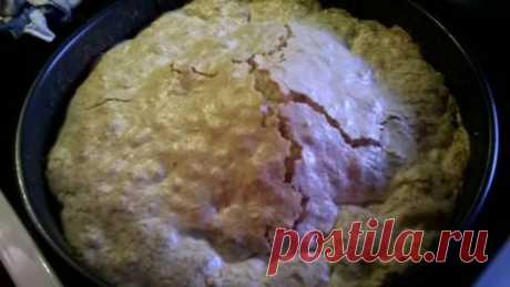 Пирог с ревенем и яблоками с безе | 4vkusa.ru
Берем: 100 г мягкого сливочного масла или смеси 50/50 с маргарином, 80 г (60 г втесто, 20 г на безе) сахара, 3 яйца (2 белка в холодильник, 2 желтка и 1 целое яйцо - в тесто), 100 г муки, 50 г крахмала, 1 ч/л разрыхлителя, щепотка соли, 30 г измельченных орехов грецких поджареных-подсушеных, на начинку - 400 г ревеня (при нехватке 250 г ревеня и 150 г яблок очищенных)