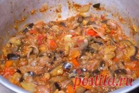 Салат «Тройка» из баклажанов