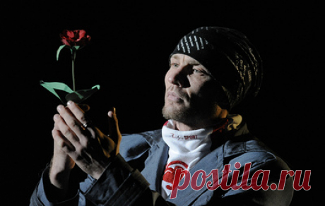 Источник сообщил, что у фигуриста Костомарова сохраняется сепсис. Все показатели олимпийского чемпиона медленно улучшаются, подчеркнул собеседник агентства