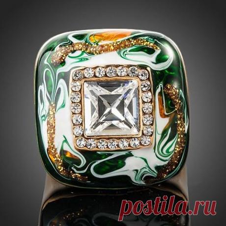 Кольцо с эмалью и кристаллами Сваровски (Swarowski)
новинки! все таки закажу)) вчера мерила кольцо такое же, очень элегантно смотрится!
