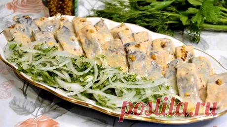 Закусочная селёдка. Та, что вкуснее чёрной икры (хорошо, что не помню вкус её). Весь соус вымакивается. | РЕЦЕПТЫ ОТ МАМУЛИ | Дзен(***)