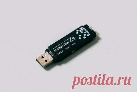 Как правильно пользоваться флешкой? Несколько негласных правил, о которых вы могли не знать |... Любой пользователь компьютера когда-нибудь использовал USB флеш накопитель во время работы. Ничего в этом сложного нет — вставили флешку, записали, вытащили. Но есть ряд негласных правил