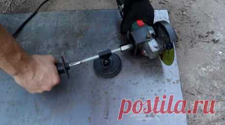 Магнитный «циркуль» для угловой шлифмашинки Вырезать ровное круглое отверстие в листовом металле с помощью болгарки с отрезным диском, удерживая ее в руках, весьма проблематично. У новичка такой