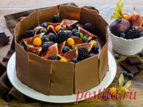 Торт из орехового бисквита с муссом из белого шоколада - домашний рецепт от Простоквашино