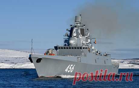 Шойгу рассказал, что фрегат "Адмирал Головко" проходит госиспытания. Его планируется оснастить "Цирконами", напомнил министр обороны РФ