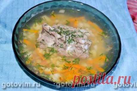 Гороховый суп на рассоле
Рецепт домашний мясной суп с горохом понравится всей семье, благодаря добавлению в него рассола от солений. Лучше всего подойдет маринад из-под помидоров или огурцов. Аромат пряностей и специй, прис…