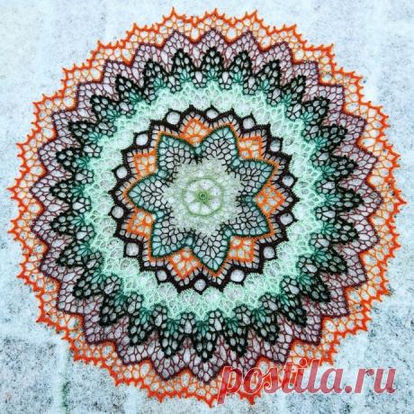 Салфетка "Цветик-семицветик" крючком