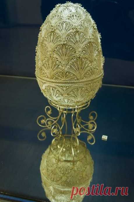 Тончайшее металлическое кружево