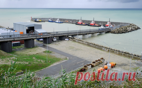 КТК сократил прокачку нефти из Казахстана из-за трещин. Трещины на двух из трех выносных причальных устройств КТТ обнаружили в ходе технических работ. В компании подчеркнули, что герметичность оборудования сохранена, угроза фауне и флоре отсутствует