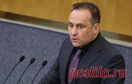 Свищев: включение в "Миротворец" направлено на попытку не пустить на Игры. В базу были внесены фигуристки Алина Горбачева и Аделия Петросян