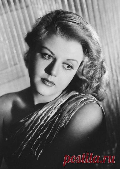 Анджела Лэнсбери